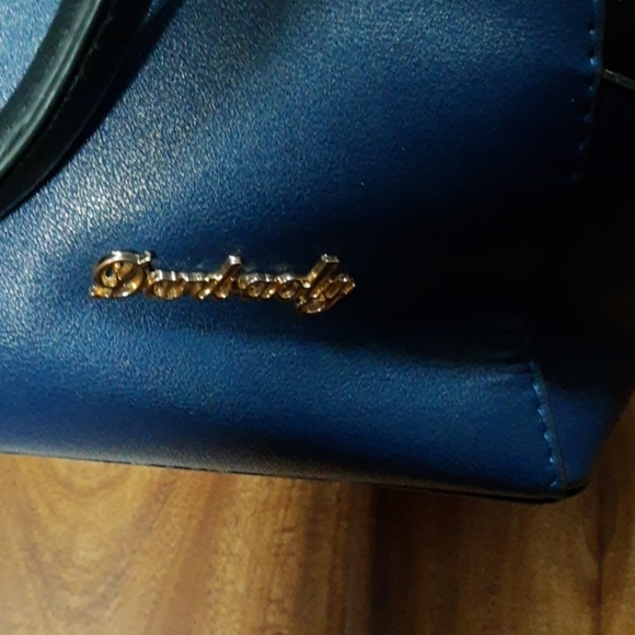 Hand bag - sold somewhere else - Picture 3 of 6